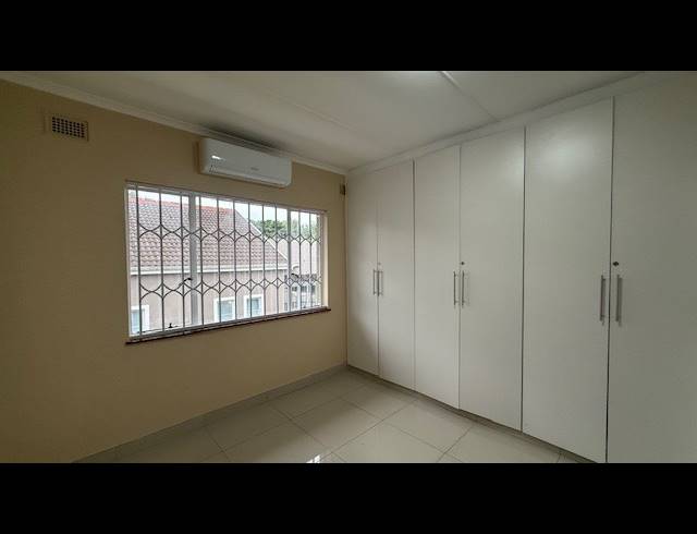 2 BEDROOM DUPLEX RENTED IN ESSENWOOD